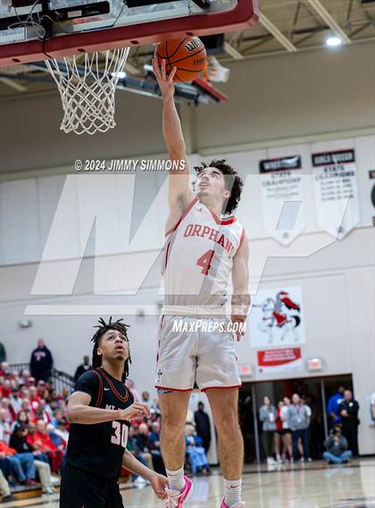 Thumbnail 3 in Mt. Vernon vs. Centralia (IHSA 3A Sectional Final) photogallery.