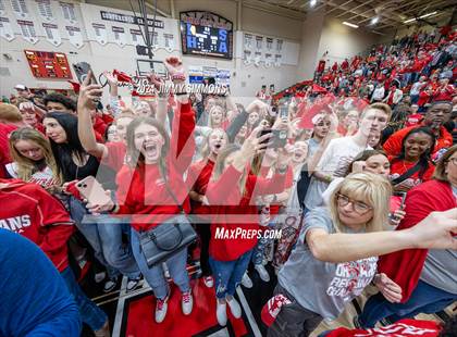 Thumbnail 1 in Mt. Vernon vs. Centralia (IHSA 3A Sectional Final) photogallery.