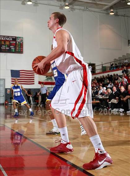 Thumbnail 1 in Mater Dei vs. Gahr (Pangos Dream Classic) photogallery.