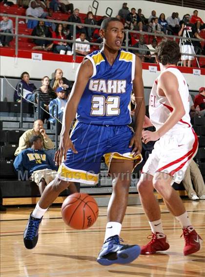 Thumbnail 1 in Mater Dei vs. Gahr (Pangos Dream Classic) photogallery.