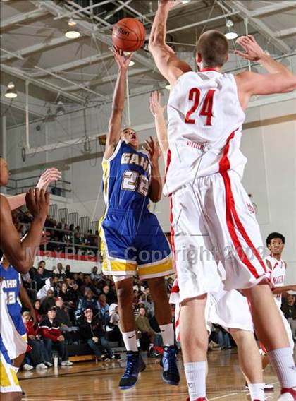 Thumbnail 1 in Mater Dei vs. Gahr (Pangos Dream Classic) photogallery.