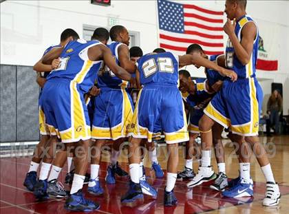 Thumbnail 2 in Mater Dei vs. Gahr (Pangos Dream Classic) photogallery.