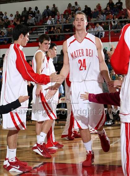 Thumbnail 2 in Mater Dei vs. Gahr (Pangos Dream Classic) photogallery.