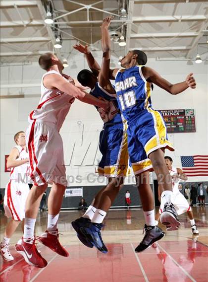 Thumbnail 3 in Mater Dei vs. Gahr (Pangos Dream Classic) photogallery.