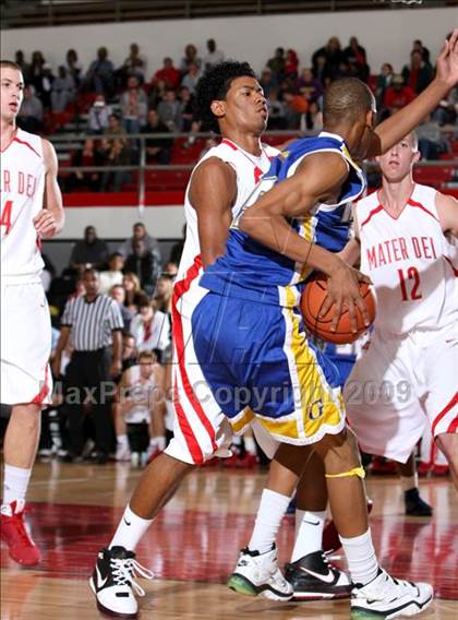 Thumbnail 2 in Mater Dei vs. Gahr (Pangos Dream Classic) photogallery.