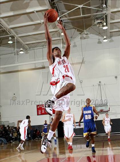 Thumbnail 2 in Mater Dei vs. Gahr (Pangos Dream Classic) photogallery.