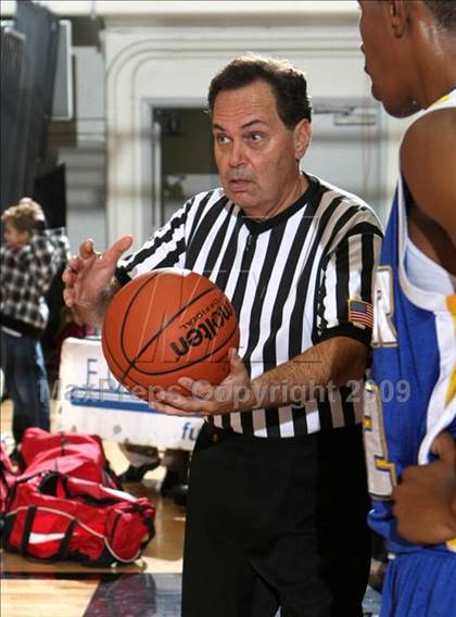 Thumbnail 3 in Mater Dei vs. Gahr (Pangos Dream Classic) photogallery.