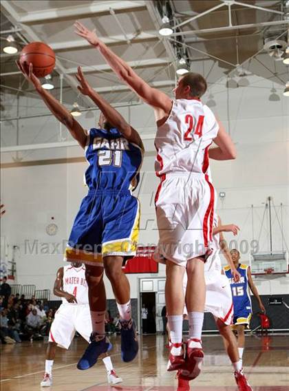 Thumbnail 1 in Mater Dei vs. Gahr (Pangos Dream Classic) photogallery.
