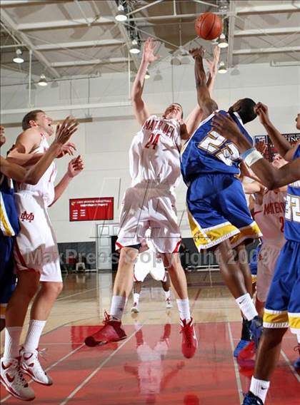 Thumbnail 1 in Mater Dei vs. Gahr (Pangos Dream Classic) photogallery.
