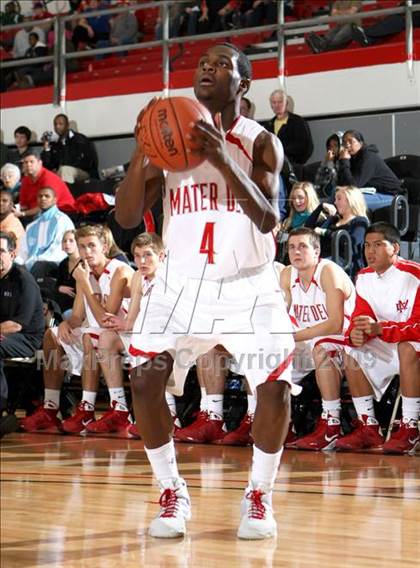 Thumbnail 1 in Mater Dei vs. Gahr (Pangos Dream Classic) photogallery.