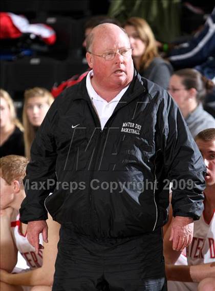 Thumbnail 1 in Mater Dei vs. Gahr (Pangos Dream Classic) photogallery.