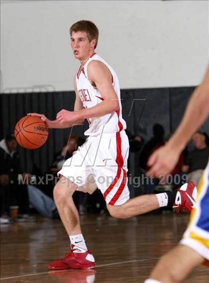 Thumbnail 2 in Mater Dei vs. Gahr (Pangos Dream Classic) photogallery.