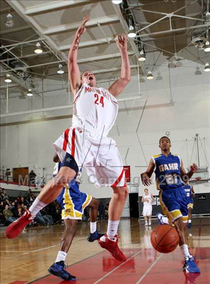 Thumbnail 2 in Mater Dei vs. Gahr (Pangos Dream Classic) photogallery.