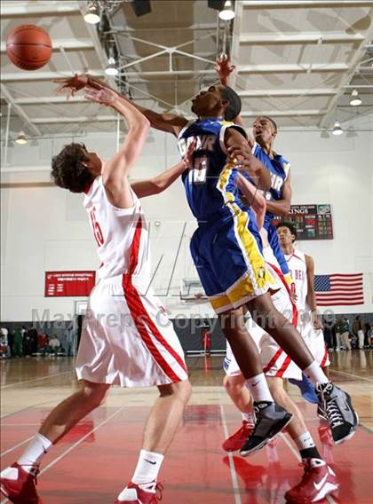 Thumbnail 3 in Mater Dei vs. Gahr (Pangos Dream Classic) photogallery.