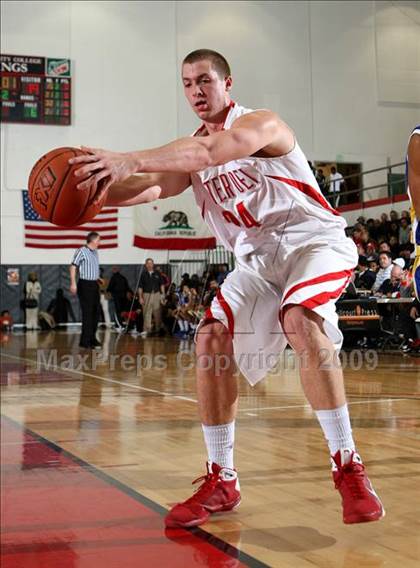 Thumbnail 3 in Mater Dei vs. Gahr (Pangos Dream Classic) photogallery.