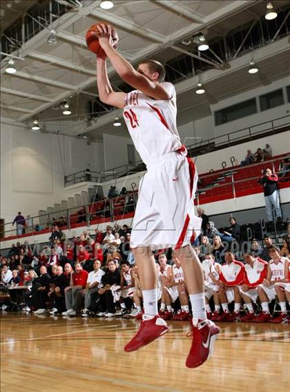 Thumbnail 2 in Mater Dei vs. Gahr (Pangos Dream Classic) photogallery.
