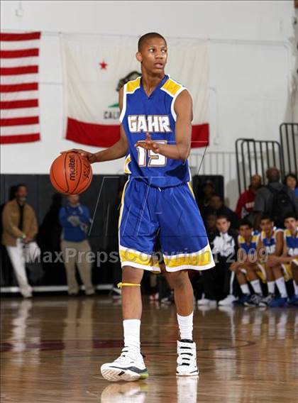 Thumbnail 1 in Mater Dei vs. Gahr (Pangos Dream Classic) photogallery.