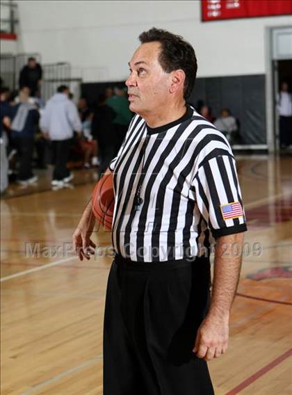 Thumbnail 1 in Mater Dei vs. Gahr (Pangos Dream Classic) photogallery.