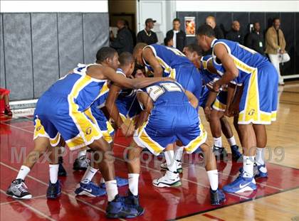 Thumbnail 1 in Mater Dei vs. Gahr (Pangos Dream Classic) photogallery.