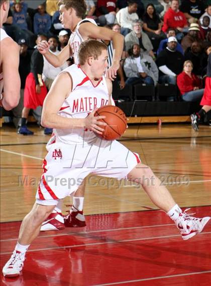 Thumbnail 1 in Mater Dei vs. Gahr (Pangos Dream Classic) photogallery.