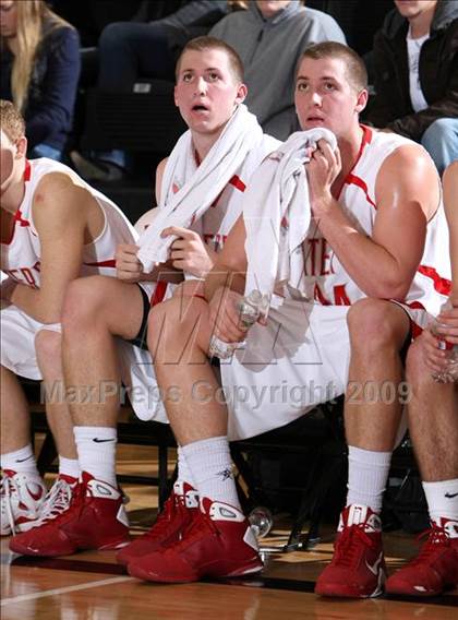 Thumbnail 2 in Mater Dei vs. Gahr (Pangos Dream Classic) photogallery.