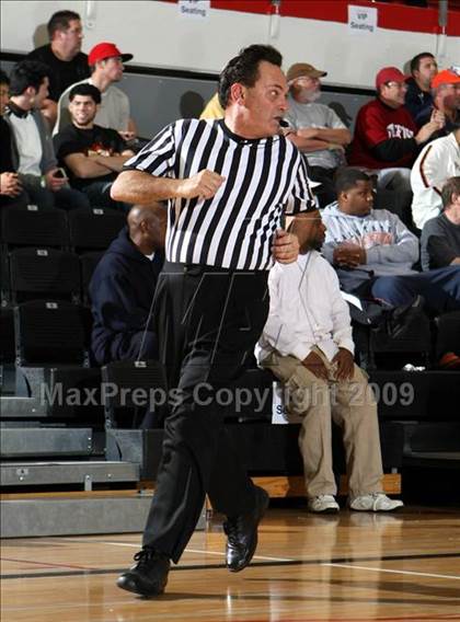 Thumbnail 3 in Mater Dei vs. Gahr (Pangos Dream Classic) photogallery.