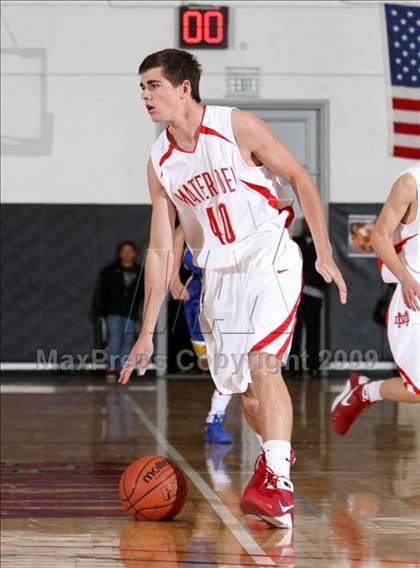Thumbnail 1 in Mater Dei vs. Gahr (Pangos Dream Classic) photogallery.