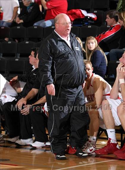 Thumbnail 3 in Mater Dei vs. Gahr (Pangos Dream Classic) photogallery.