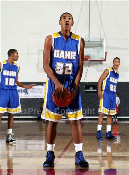 Thumbnail 2 in Mater Dei vs. Gahr (Pangos Dream Classic) photogallery.