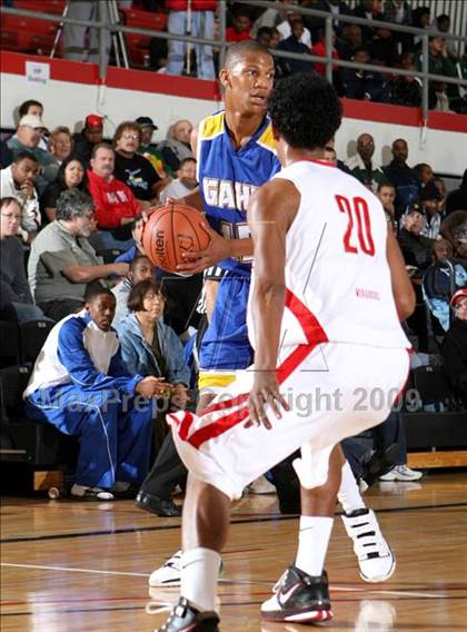 Thumbnail 2 in Mater Dei vs. Gahr (Pangos Dream Classic) photogallery.