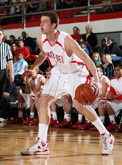 Thumbnail 1 in Mater Dei vs. Gahr (Pangos Dream Classic) photogallery.