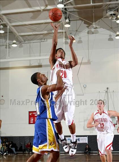 Thumbnail 2 in Mater Dei vs. Gahr (Pangos Dream Classic) photogallery.