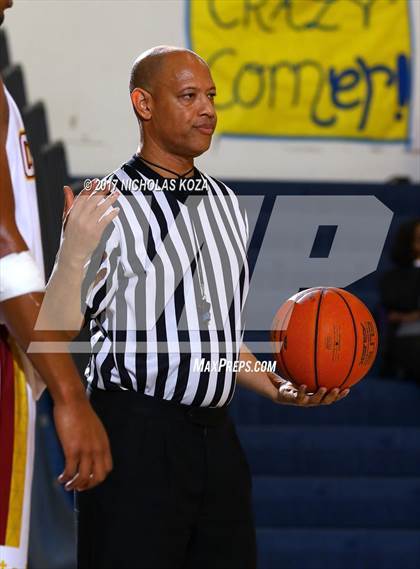 Thumbnail 2 in Cantwell-Sacred Heart vs. Narbonne (MLK Day Showdown) photogallery.