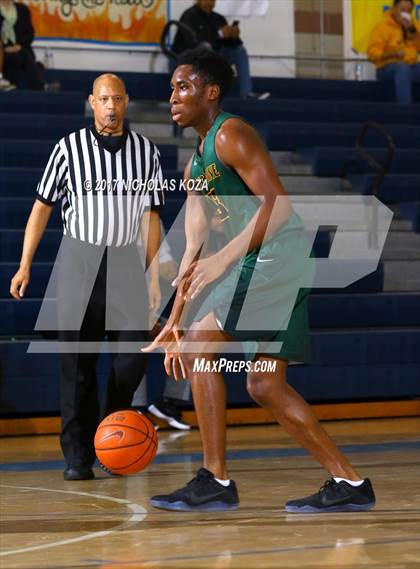 Thumbnail 3 in Cantwell-Sacred Heart vs. Narbonne (MLK Day Showdown) photogallery.