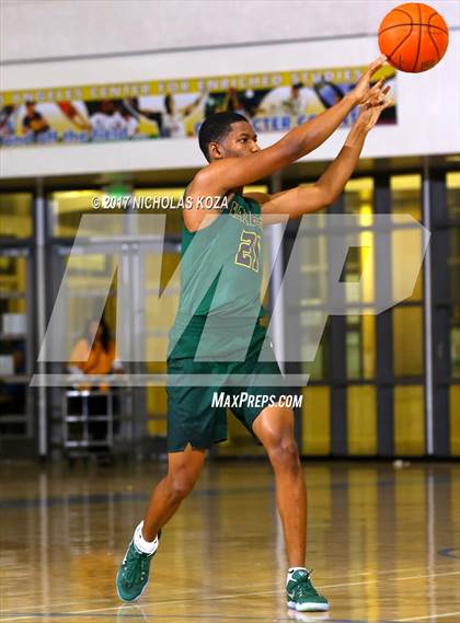 Thumbnail 3 in Cantwell-Sacred Heart vs. Narbonne (MLK Day Showdown) photogallery.