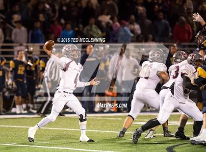 Thumbnail 1 in Wynne vs Morrilton (AHSAA 5A 1st Round) photogallery.