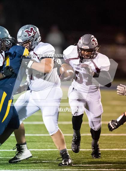 Thumbnail 2 in Wynne vs Morrilton (AHSAA 5A 1st Round) photogallery.