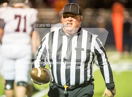 Thumbnail 3 in Wynne vs Morrilton (AHSAA 5A 1st Round) photogallery.