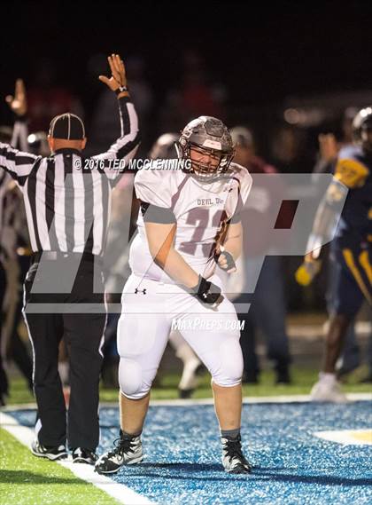 Thumbnail 1 in Wynne vs Morrilton (AHSAA 5A 1st Round) photogallery.