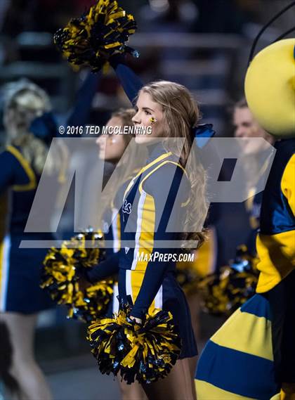 Thumbnail 3 in Wynne vs Morrilton (AHSAA 5A 1st Round) photogallery.