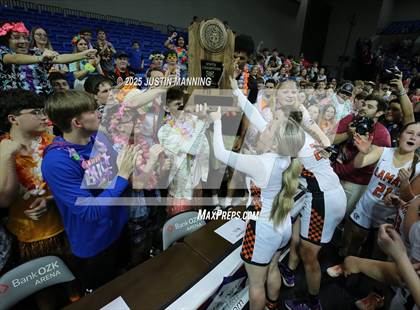 Thumbnail 3 in Dover vs. Lamar (AAA 3A State Final) photogallery.