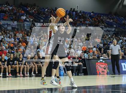 Thumbnail 1 in Dover vs. Lamar (AAA 3A State Final) photogallery.