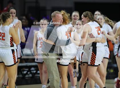 Thumbnail 3 in Dover vs. Lamar (AAA 3A State Final) photogallery.