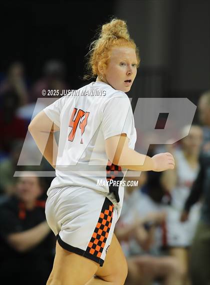 Thumbnail 1 in Dover vs. Lamar (AAA 3A State Final) photogallery.