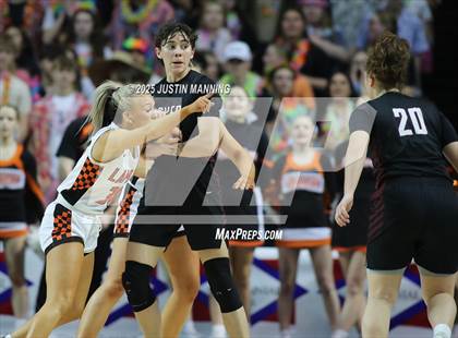 Thumbnail 3 in Dover vs. Lamar (AAA 3A State Final) photogallery.