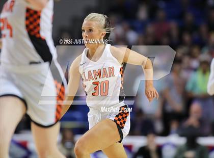 Thumbnail 1 in Dover vs. Lamar (AAA 3A State Final) photogallery.