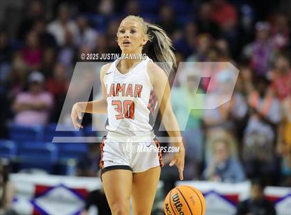 Thumbnail 2 in Dover vs. Lamar (AAA 3A State Final) photogallery.