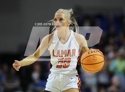 Thumbnail 3 in Dover vs. Lamar (AAA 3A State Final) photogallery.