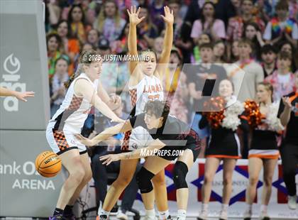 Thumbnail 2 in Dover vs. Lamar (AAA 3A State Final) photogallery.