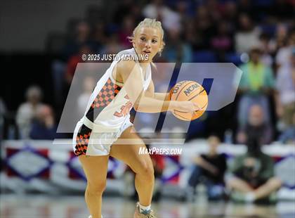 Thumbnail 3 in Dover vs. Lamar (AAA 3A State Final) photogallery.